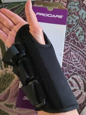 Black Left Hand Wrist Thumb Stabilizer Brace